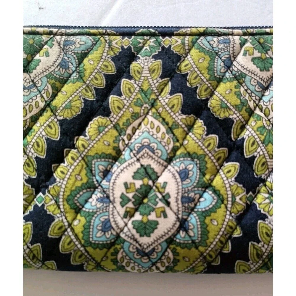 Vera Bradley Quilted Wallet Retired Hannah Pattern Blue Green Paisley - Picture 6 of 6